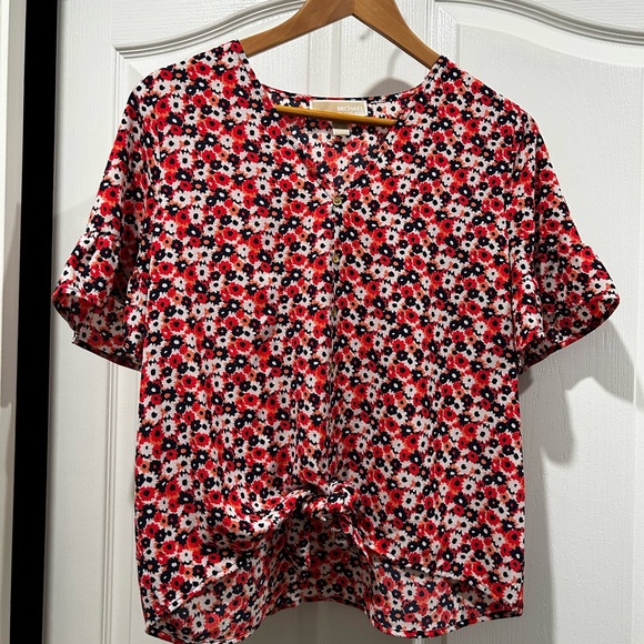 Lot of 3 women’s tops; Michael Kors, Vince Camuto - all size medium - Picture 4 of 10